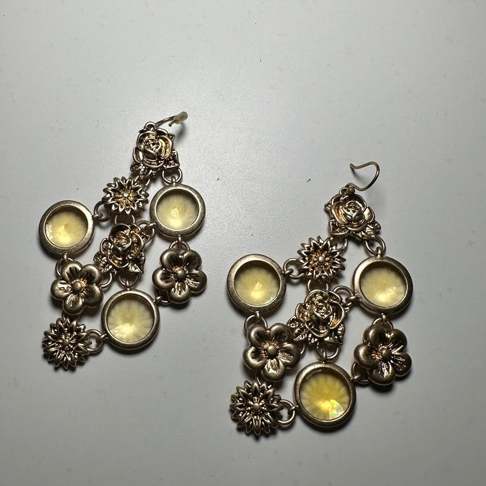 Super pretty gold floral statement earrings